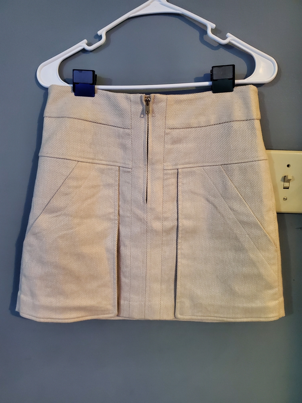Ann Taylor Cream Mini Skirt with Front Zip Detail